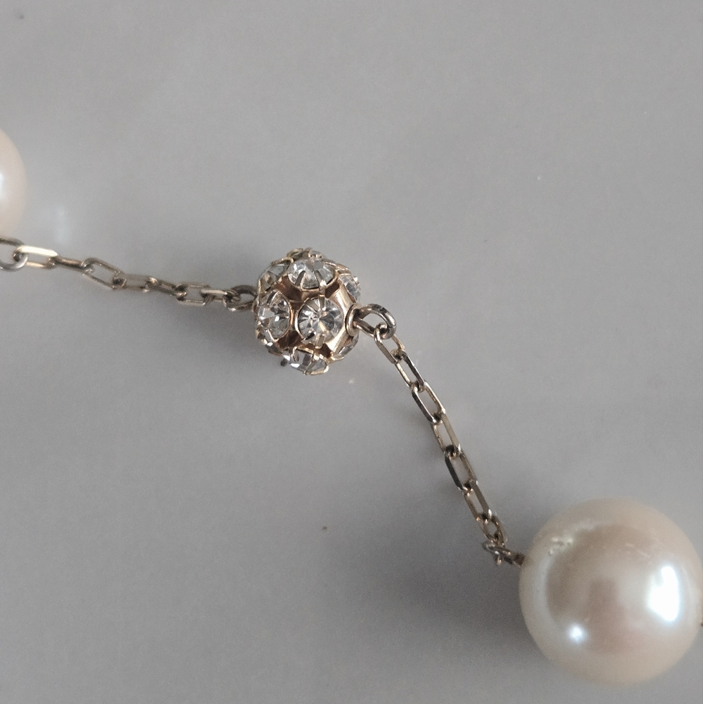 Vintage-Style Faux Pearl Rhinestone Station Necklace - Picture 4 of 7
